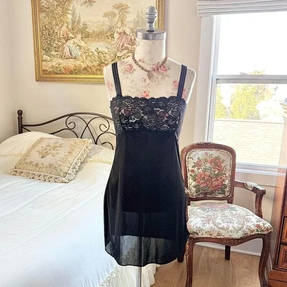 black lace slip dress - Picture 1 of 3